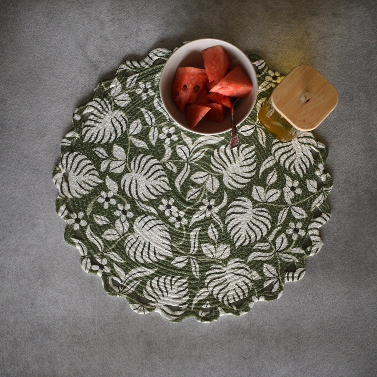 Scallop Bloom Table Mat (Olive)