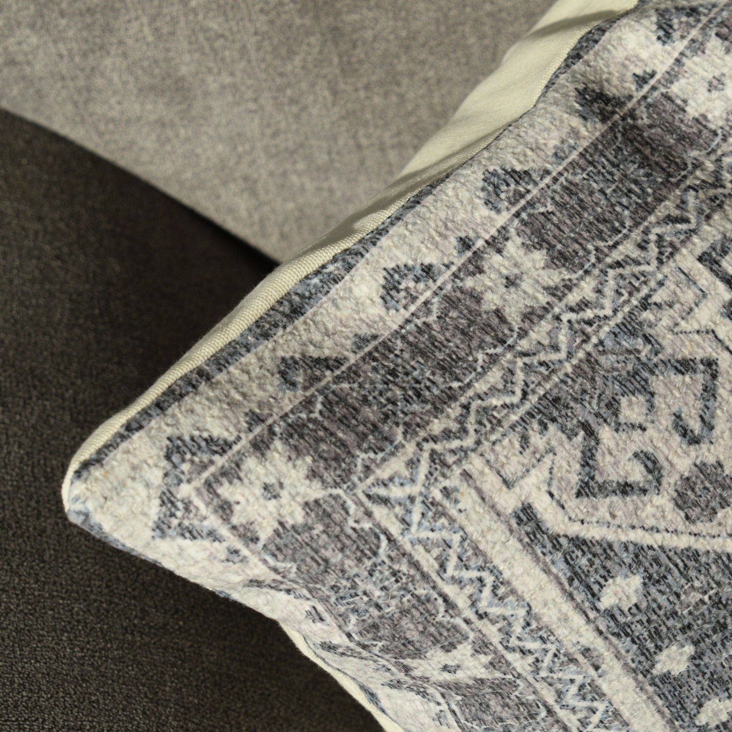 Durbar - The Traditional Cushion Cover