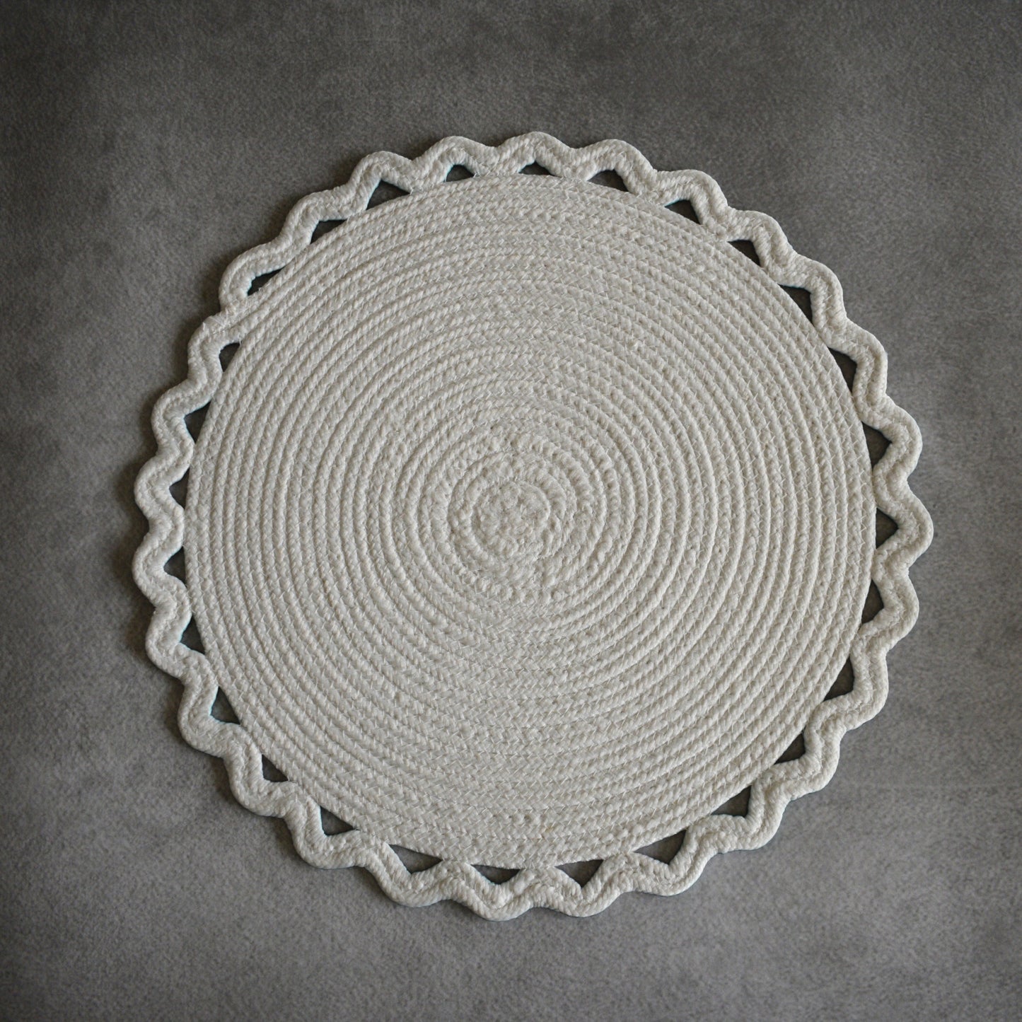 Scallop Bloom Table Mat (Green)