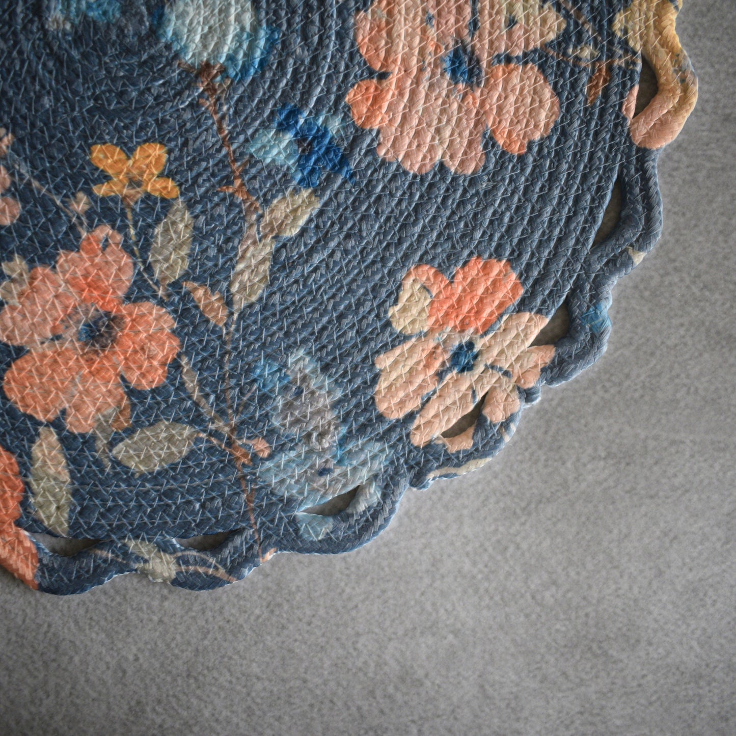 Scallop Bloom Table Mat (Grey-Blue)