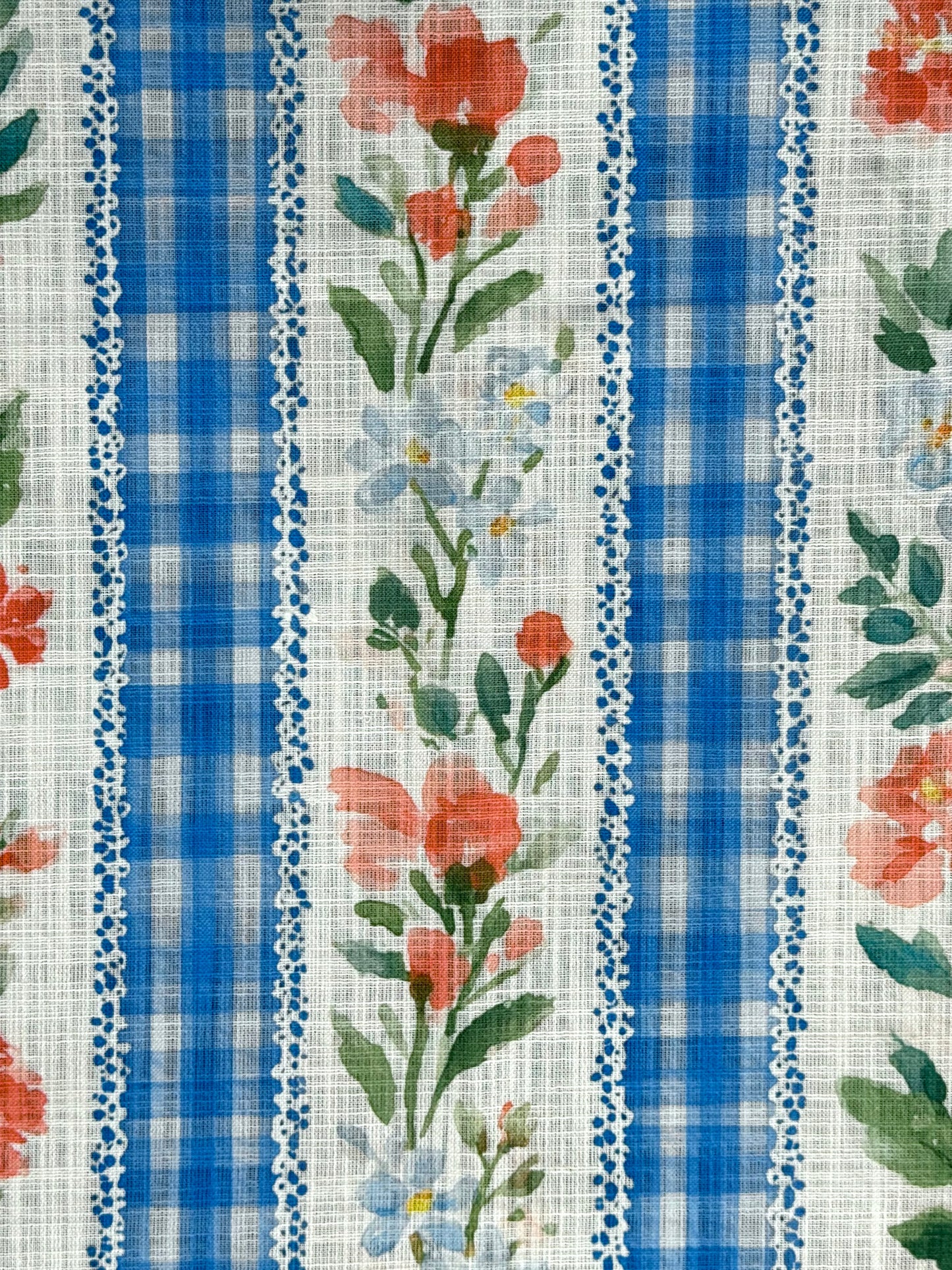 Gingham Garden Table Cloth