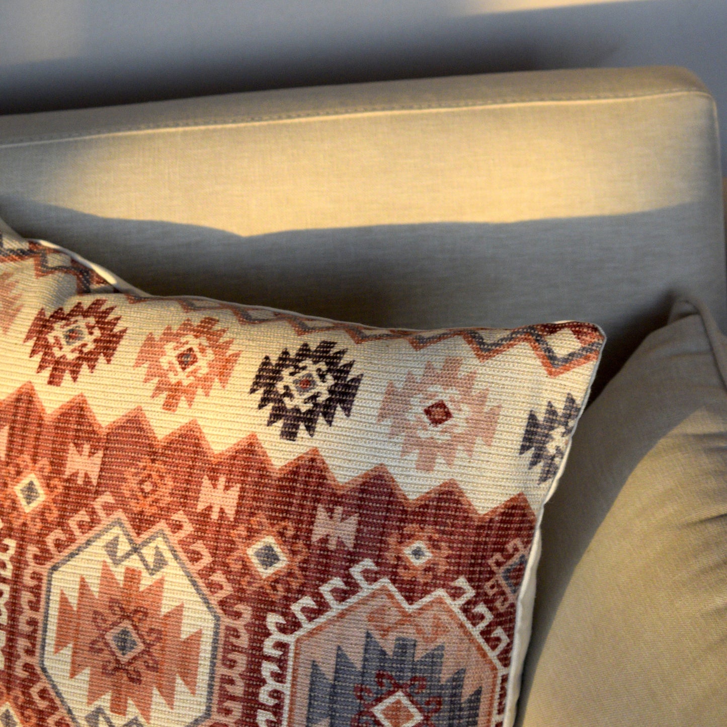 Samran - The Kilim Cushion Cover
