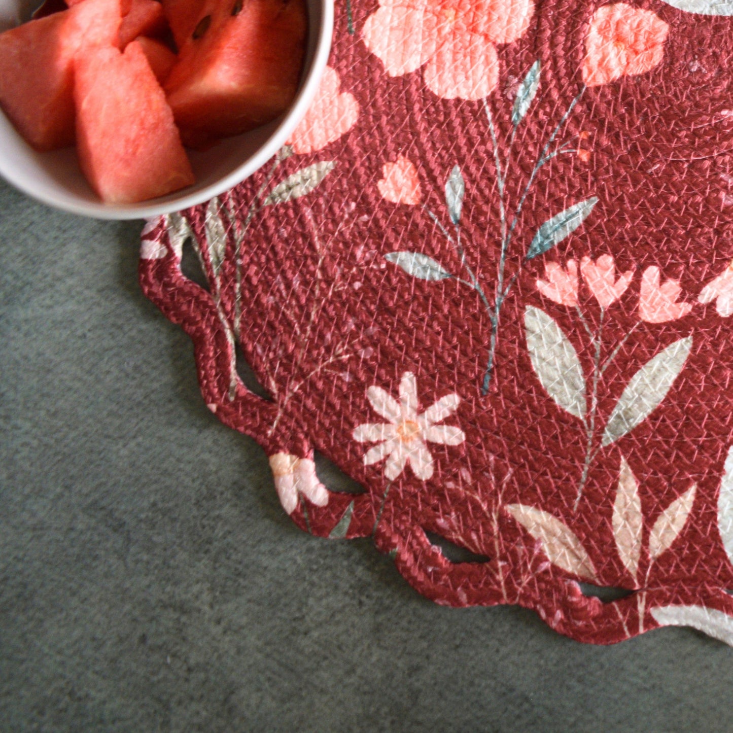 Scallop Bloom Table Mat (Maroon)