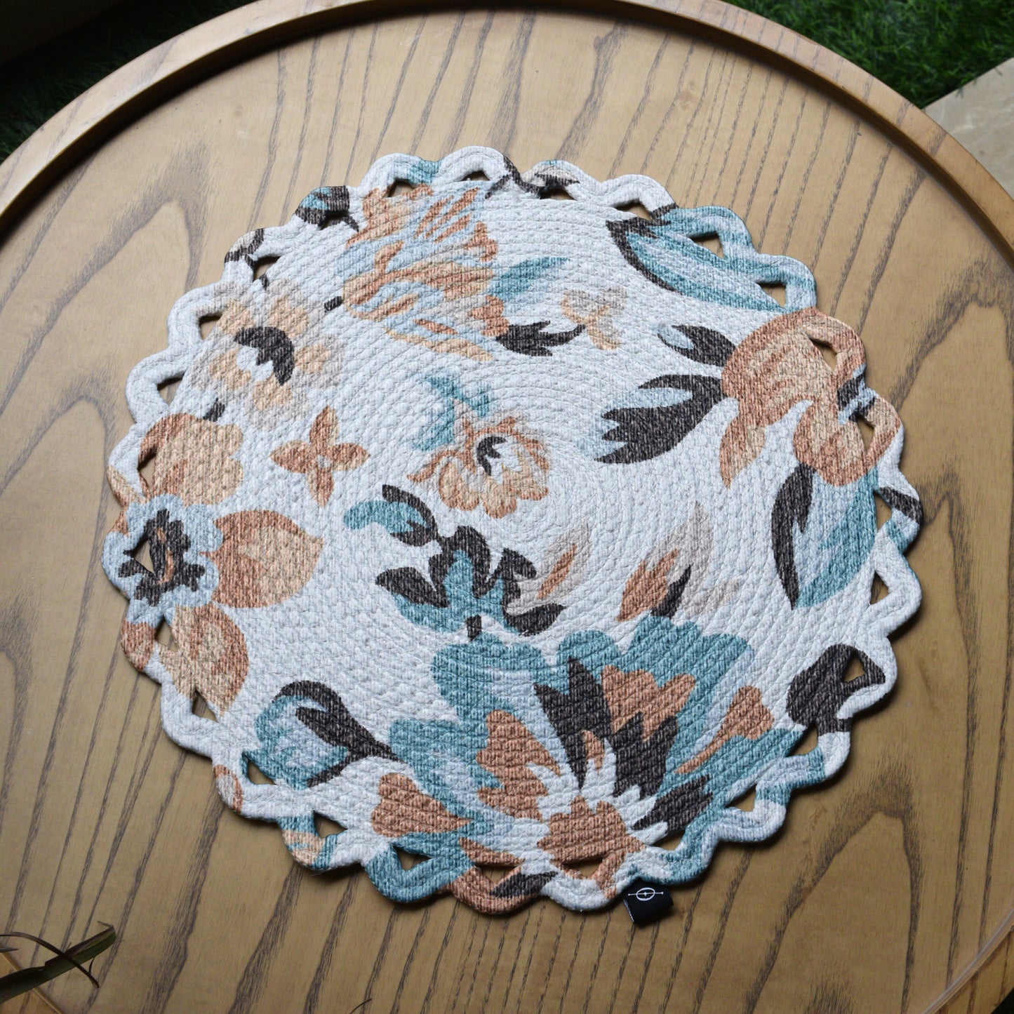 Scallop Bloom Table Mat (Flora-Multi)