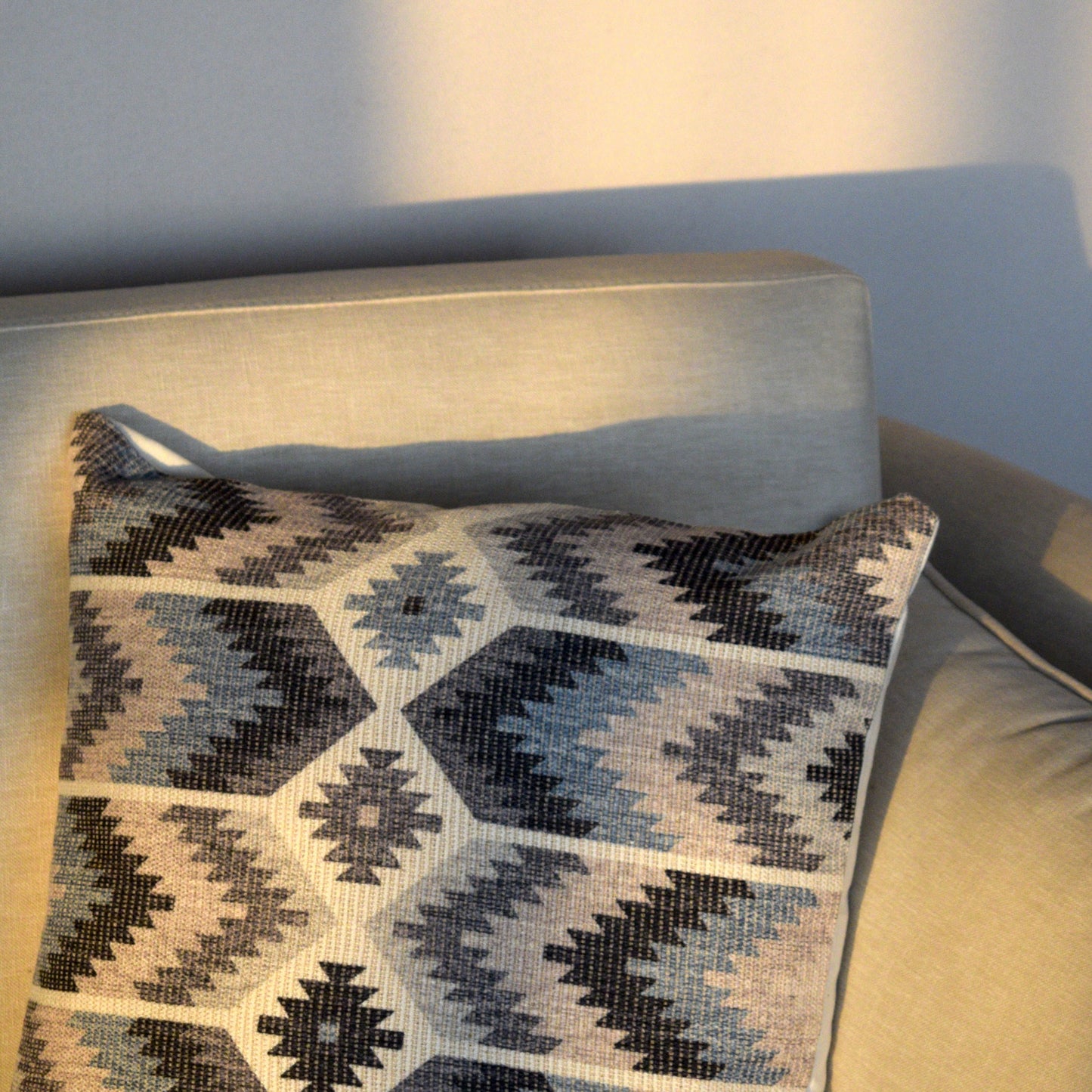 Muska - The Kilim Cushion Cover