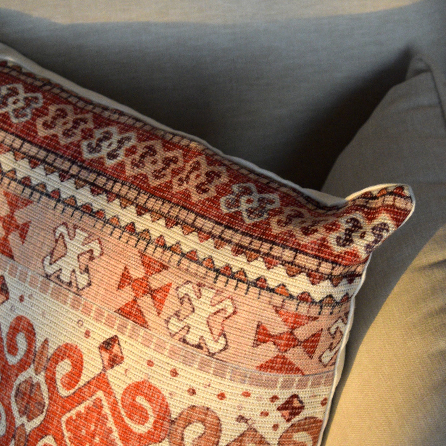 Kupe - The Kilim Cushion Cover