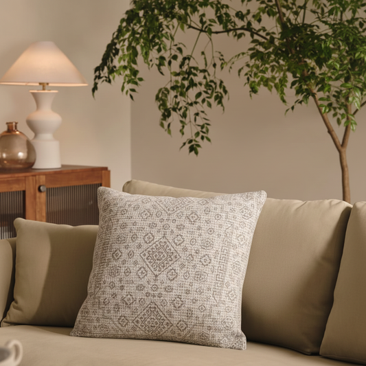 Triez  - The Traditional Cushion Cover