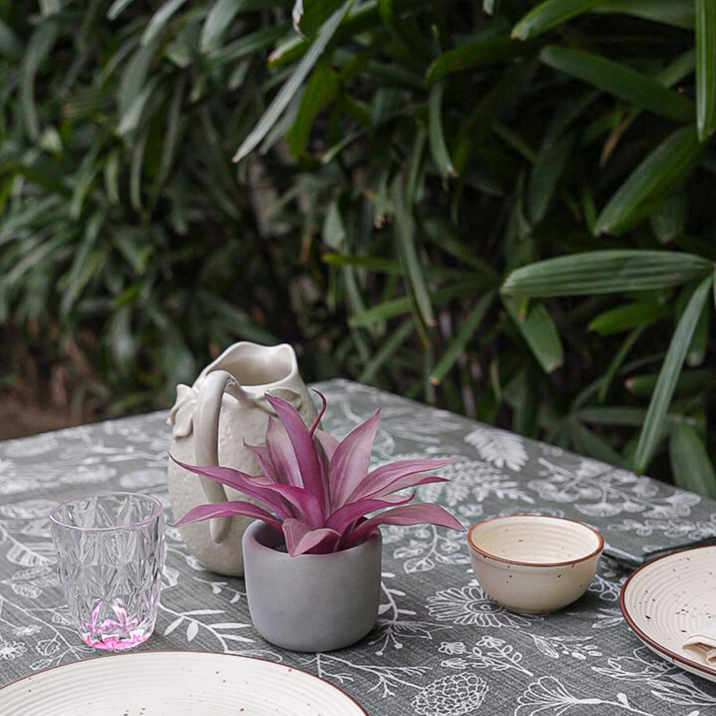 Botanical Breeze Table Cloth