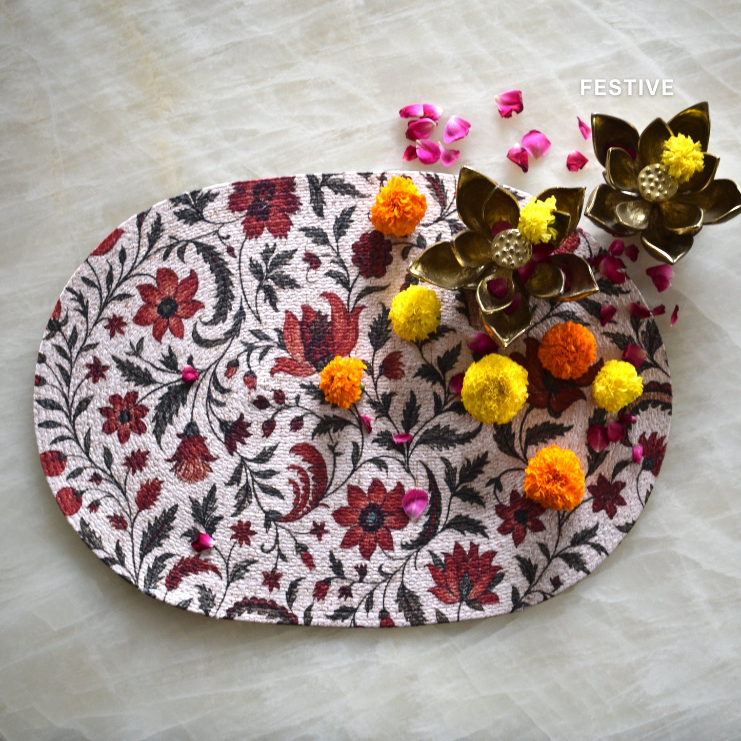 Anaya Aura - Oval Mat (Maroon)