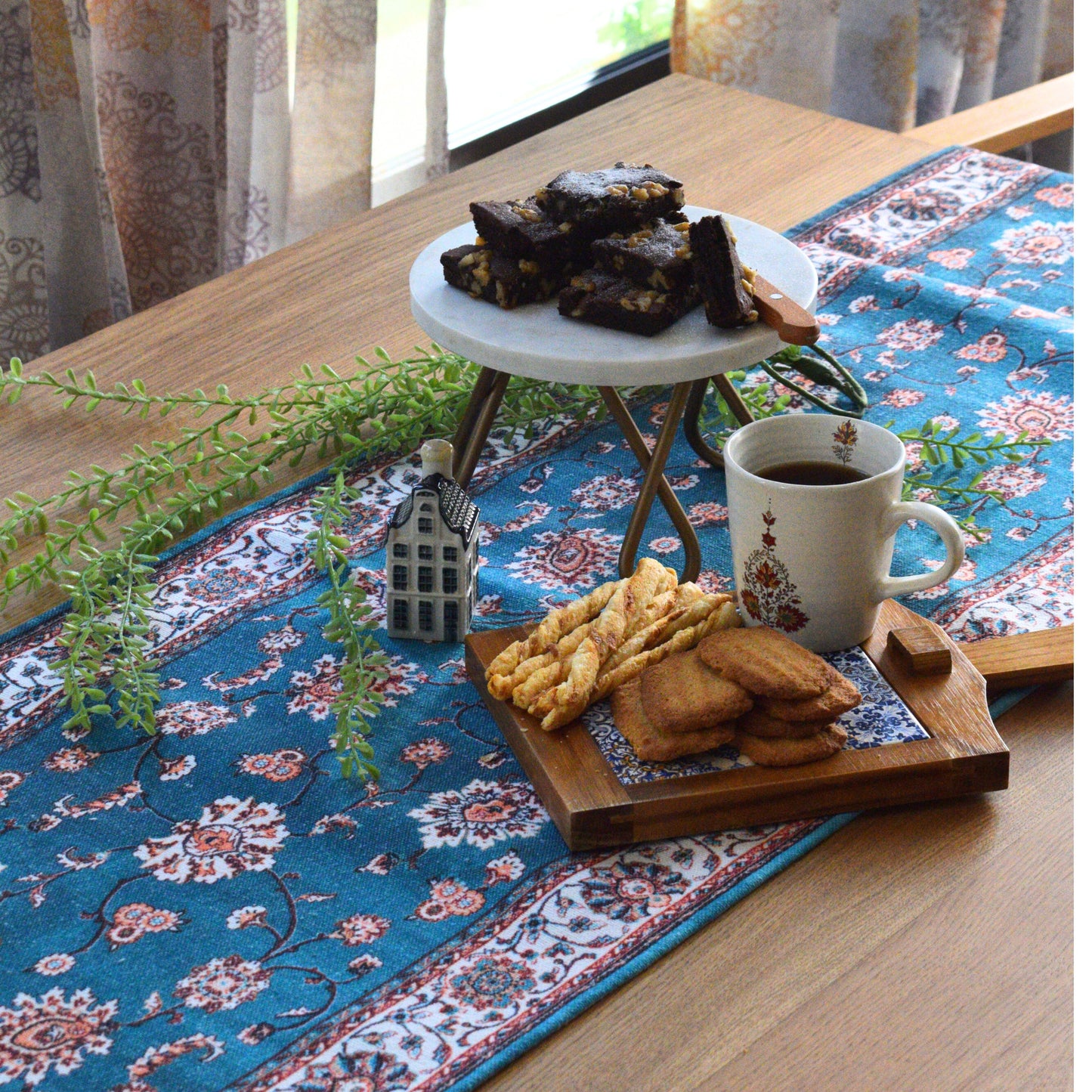 Aquana Table Runner