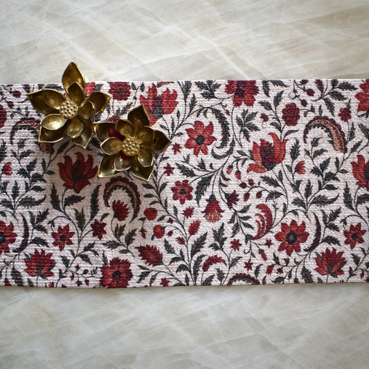 Anaya Aura - Oval Table Runner  (Maroon)