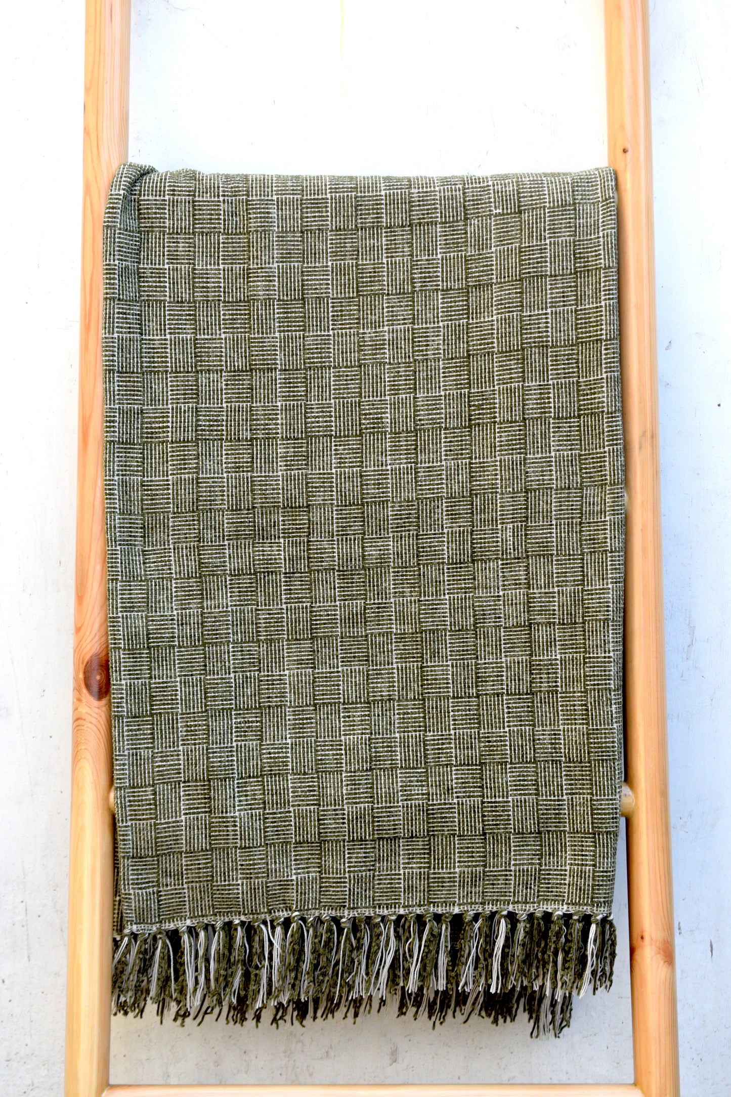 Velora Throw Blanket (Olive)