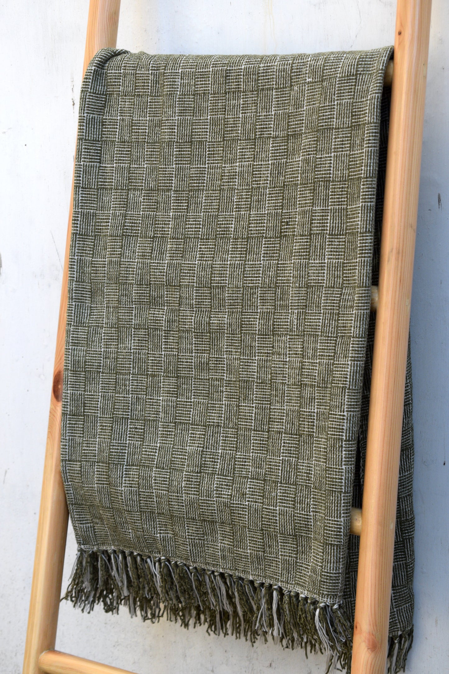 Velora Throw Blanket (Olive)