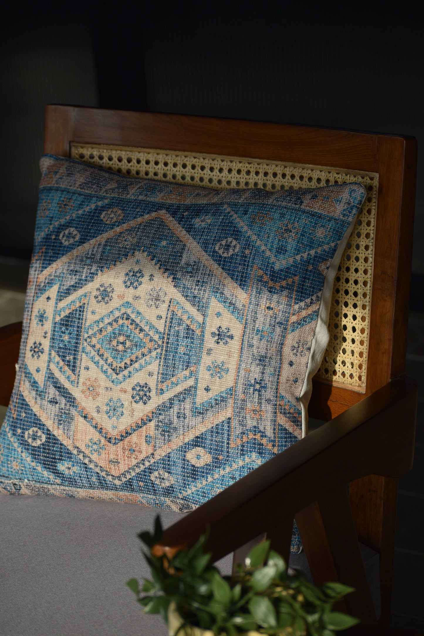 Nain - The Kilim Cushion Cover