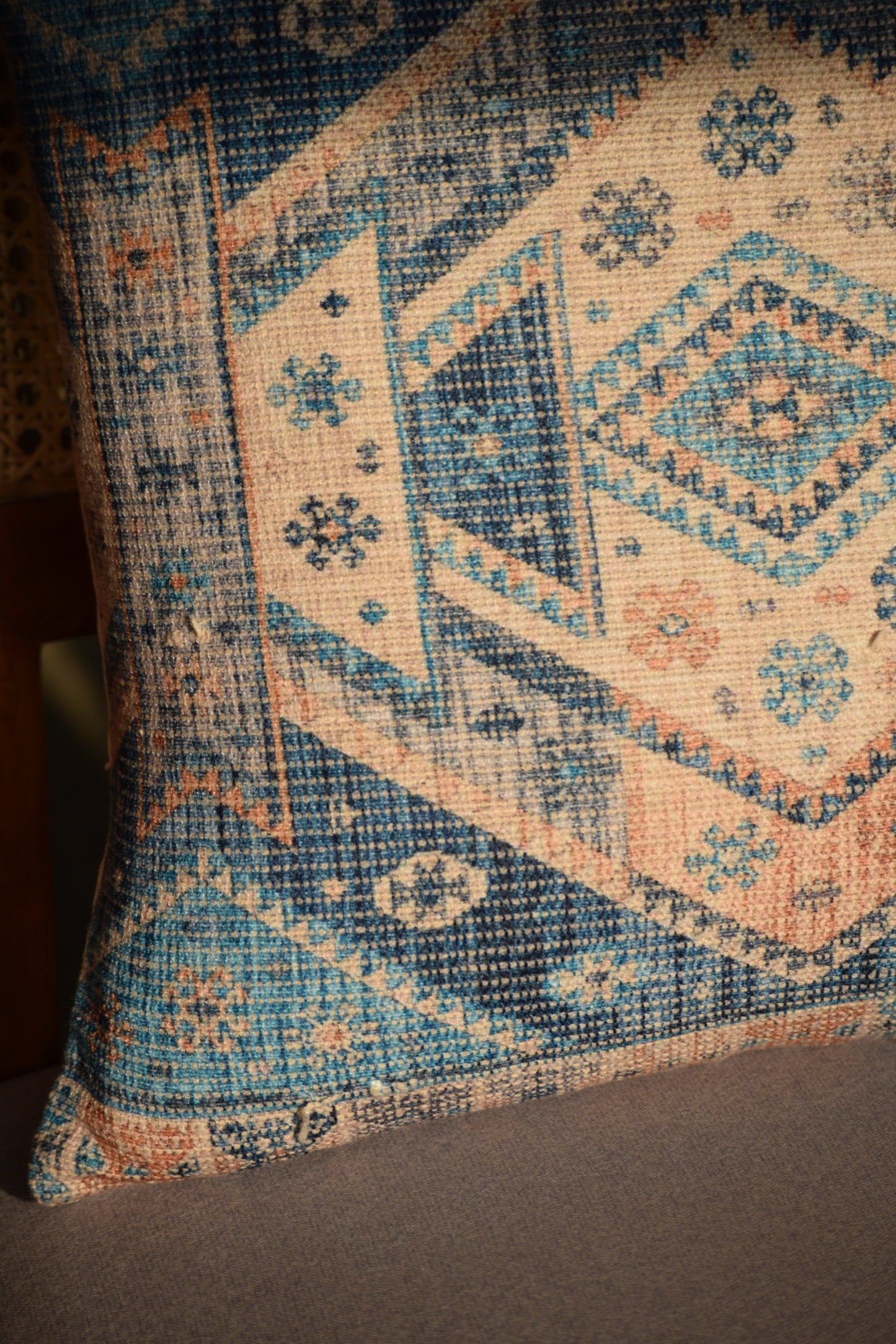 Nain - The Kilim Cushion Cover