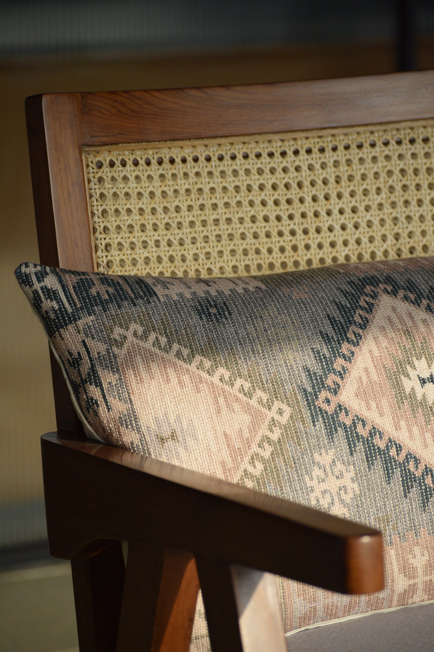 Yomut- The Kilim Cushion Cover