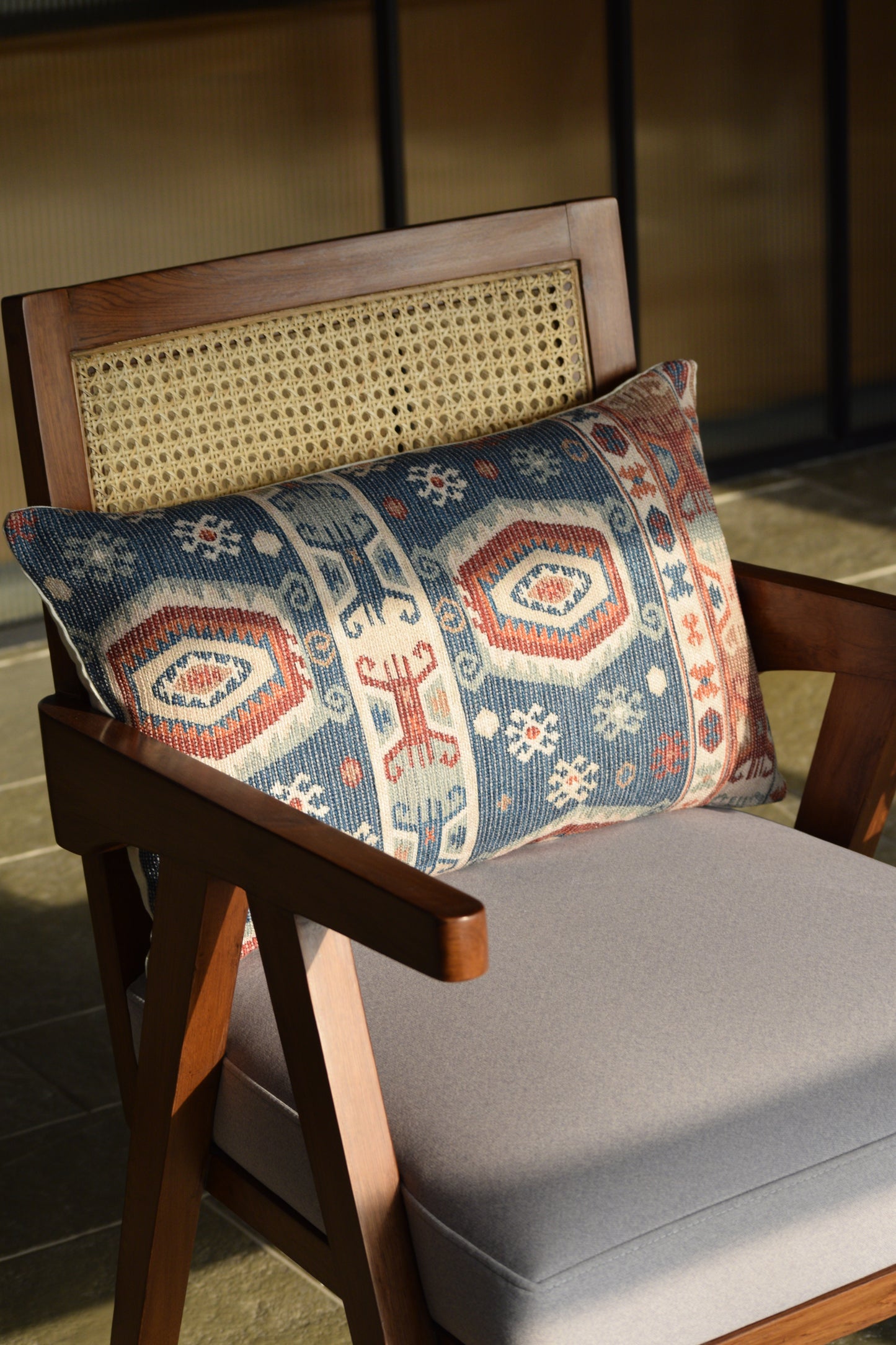 Soumak- The Kilim Cushion Cover