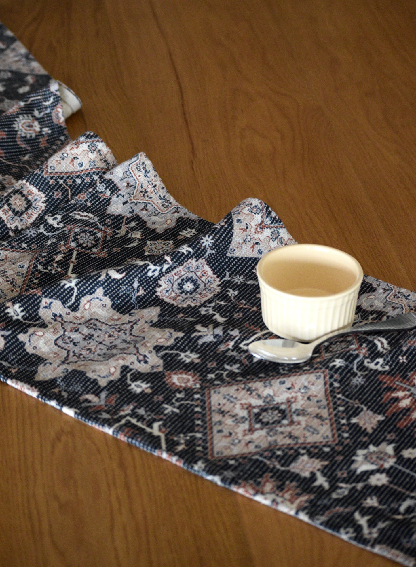 Sarouk Table Runner