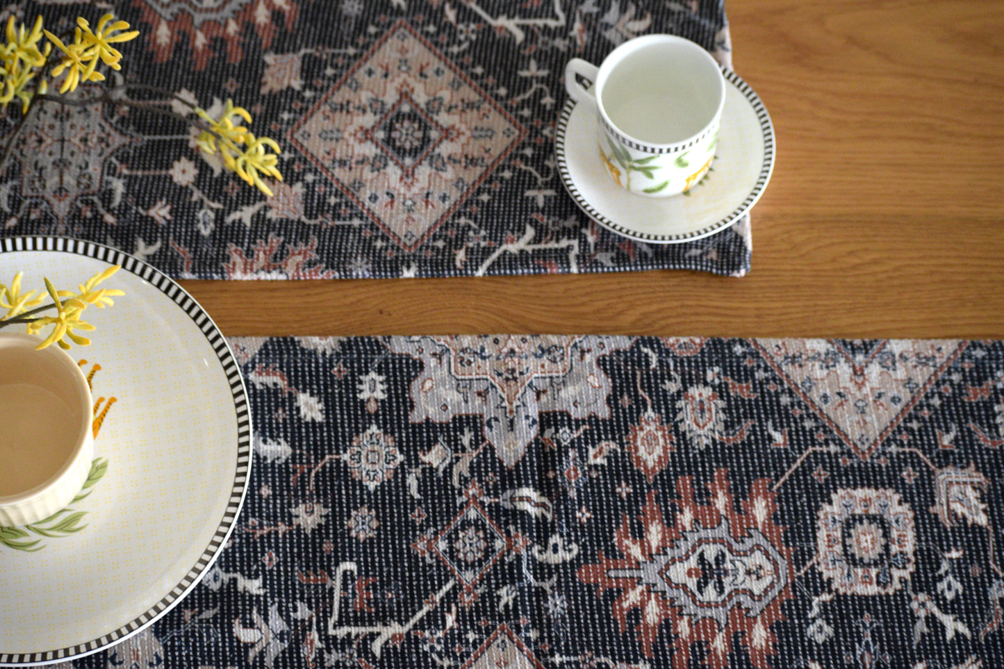 Sarouk Table Runner