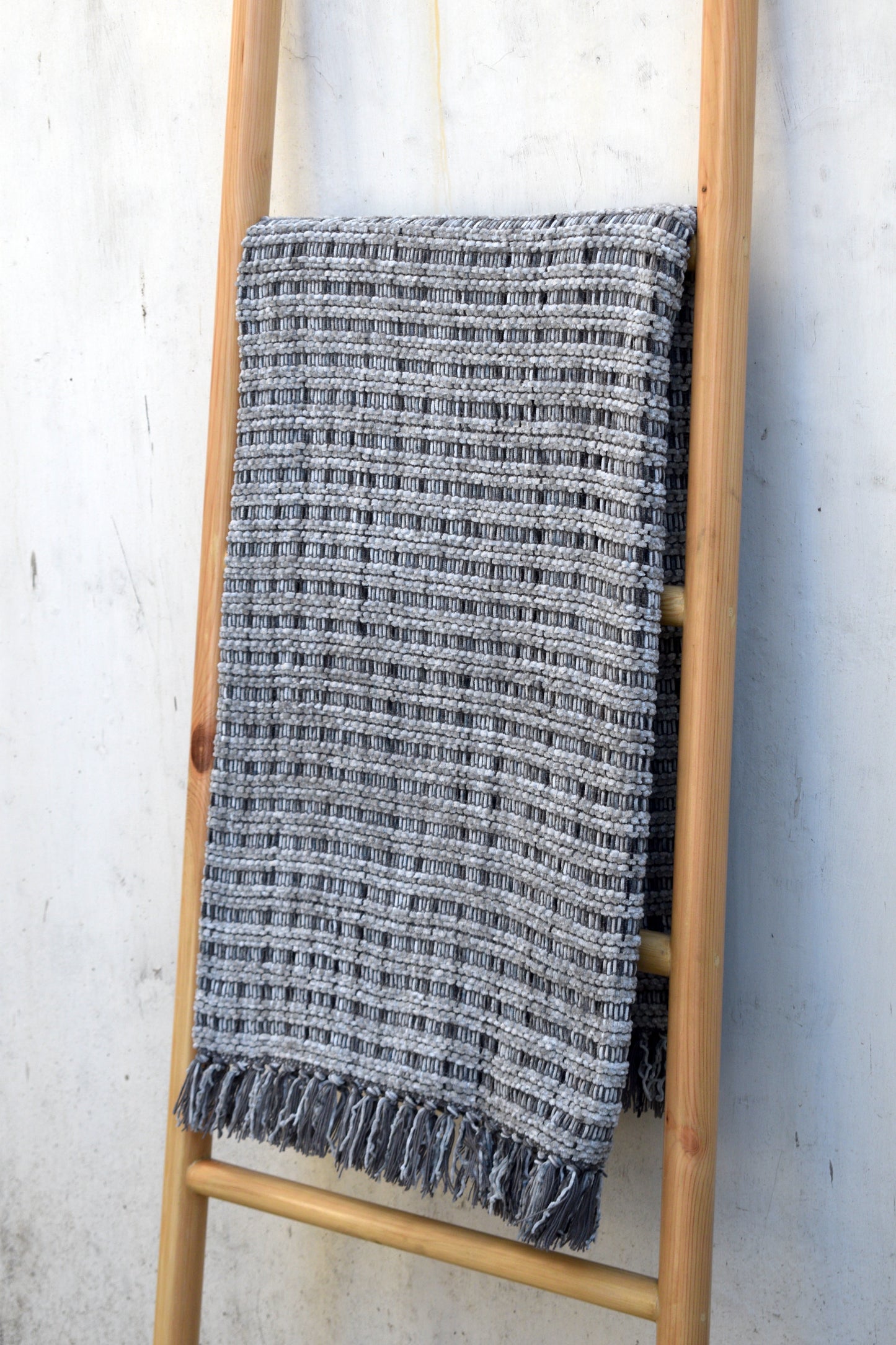 Hearth Hug Throw Blanket (Grey)