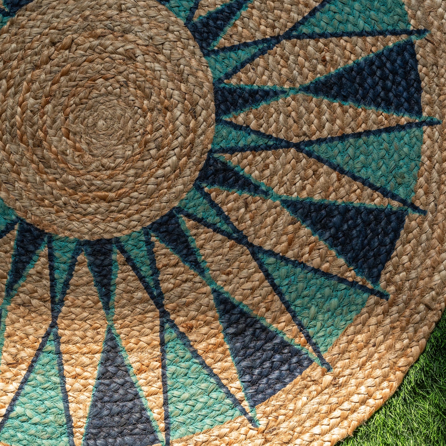 Amhara Round Printed Jute Floor Mat