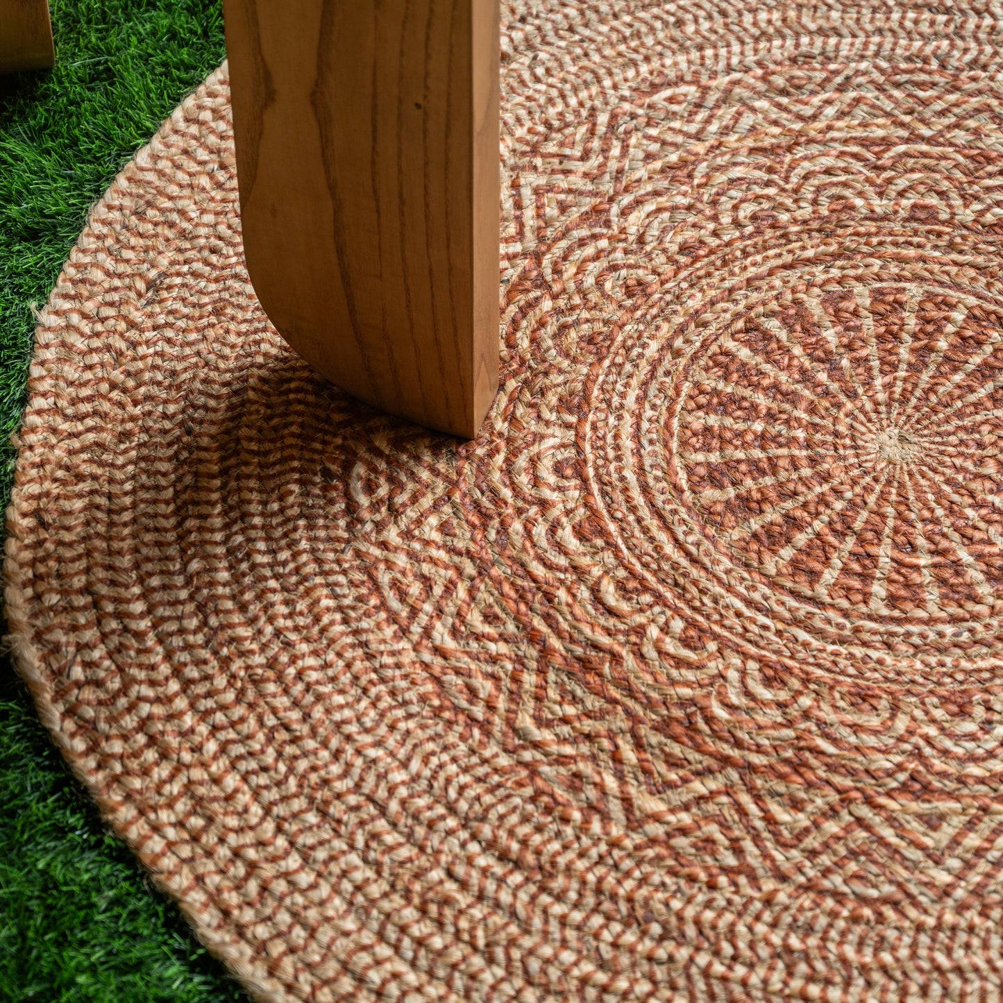 Masaai Round Printed Jute Floor Mat