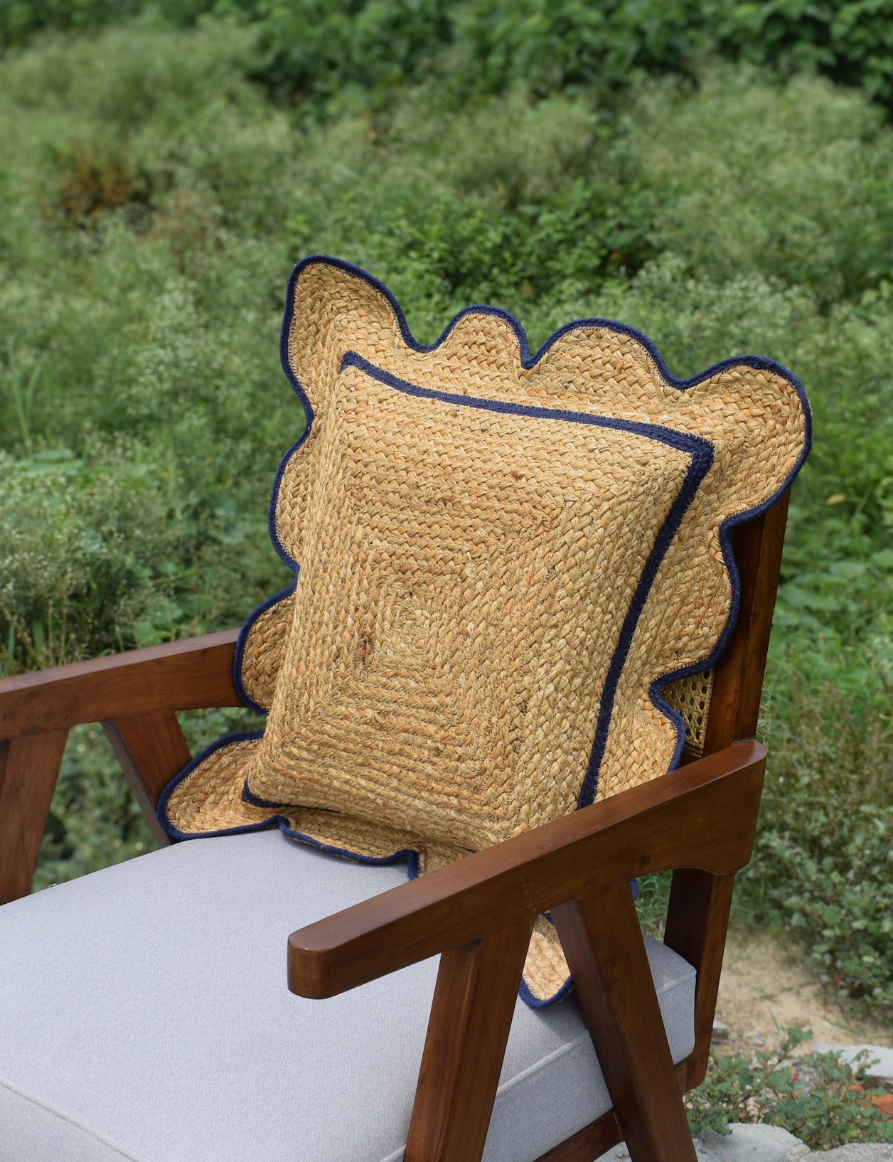 Scallop Cushion Cover (Deep Blue)