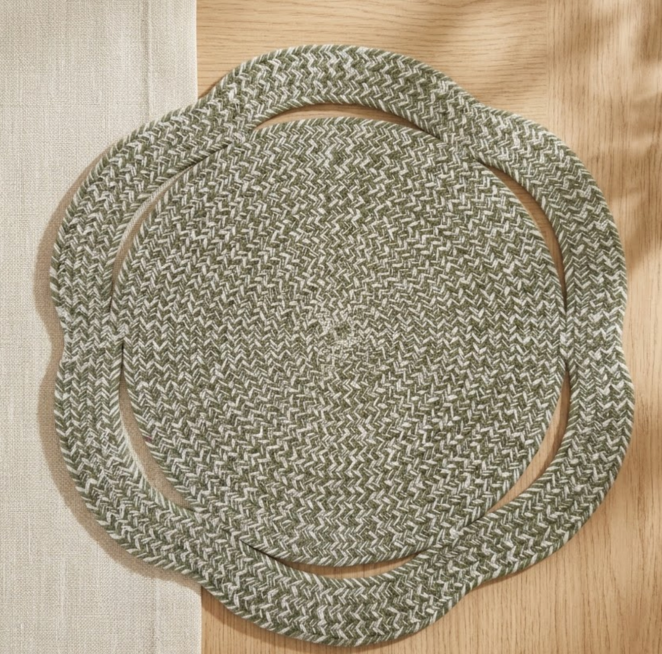 Daisy Braided Table Mat